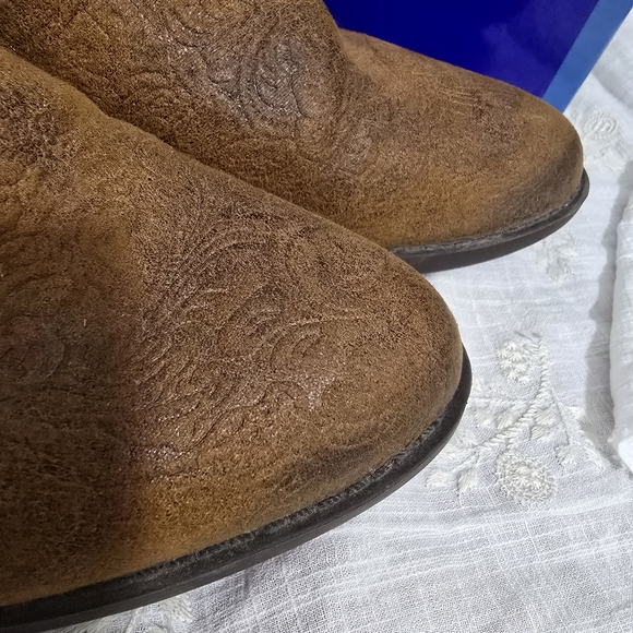 White Mountain Men's Brown Ankle Boots - Picture 7 of 10